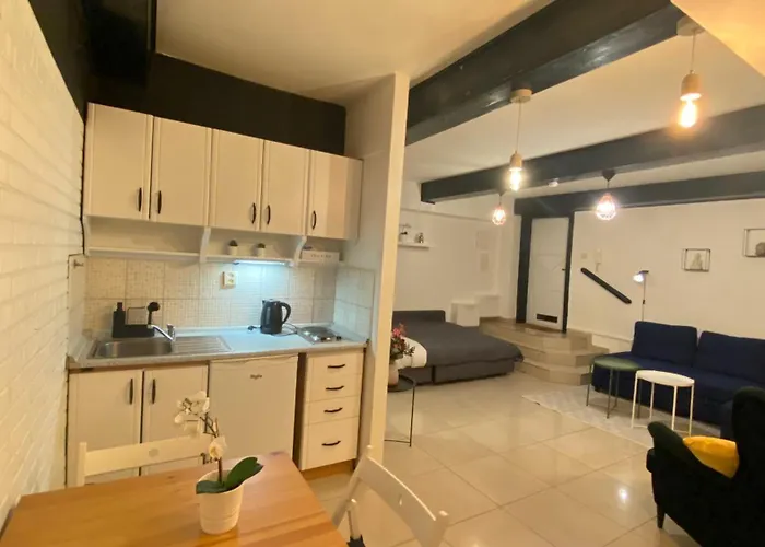 Center Underground Apartman